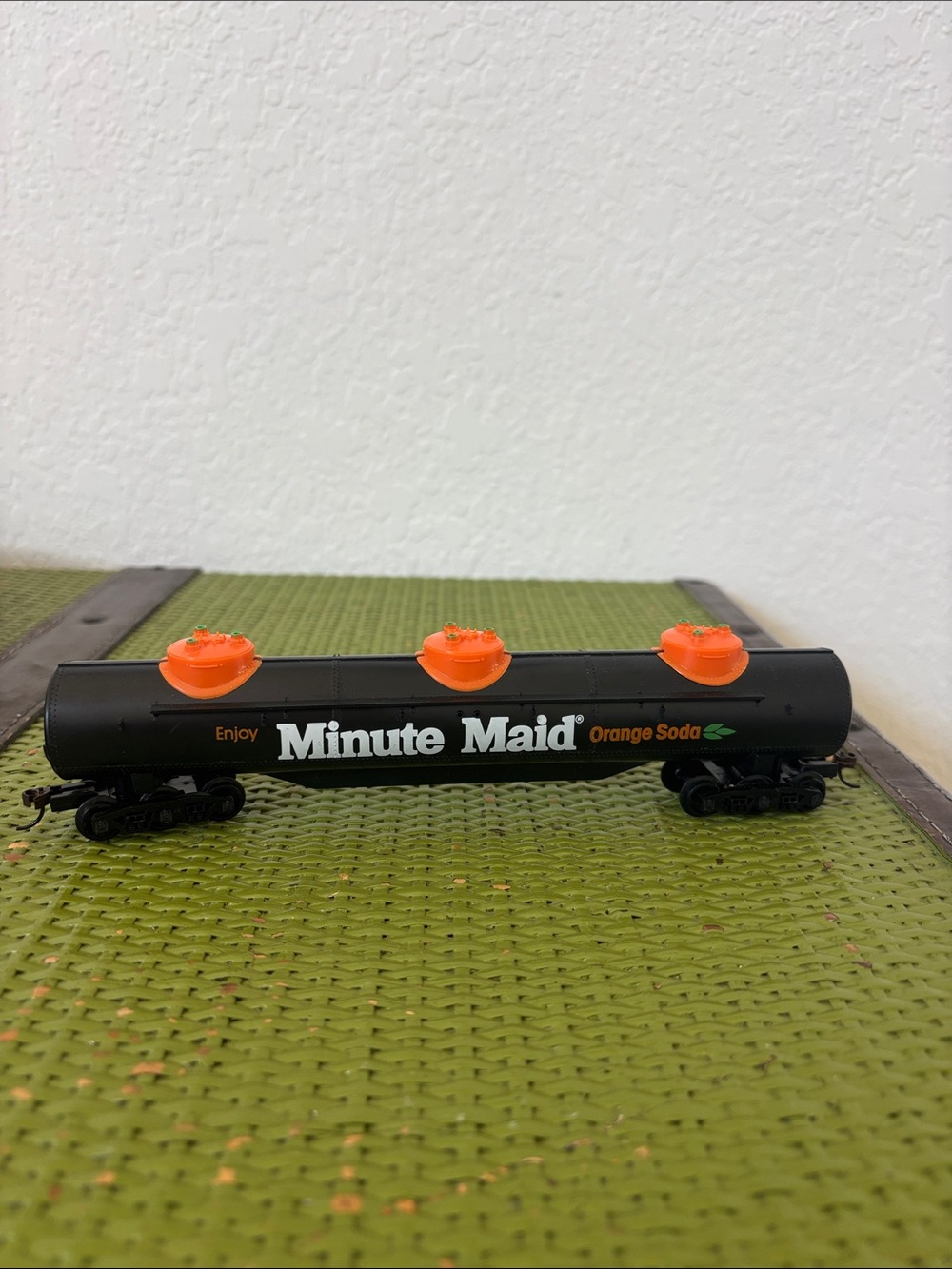 Minute Maid Orange Soda Tanker Toy Train Car - Black & Orange HO scale